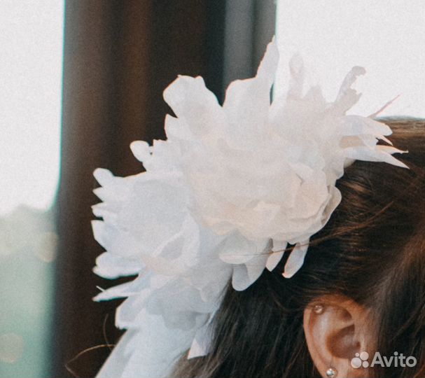 Свадебное украшение на голову цветы на гребне