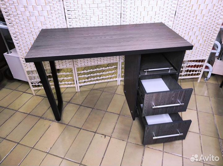 Стол офисный лофт