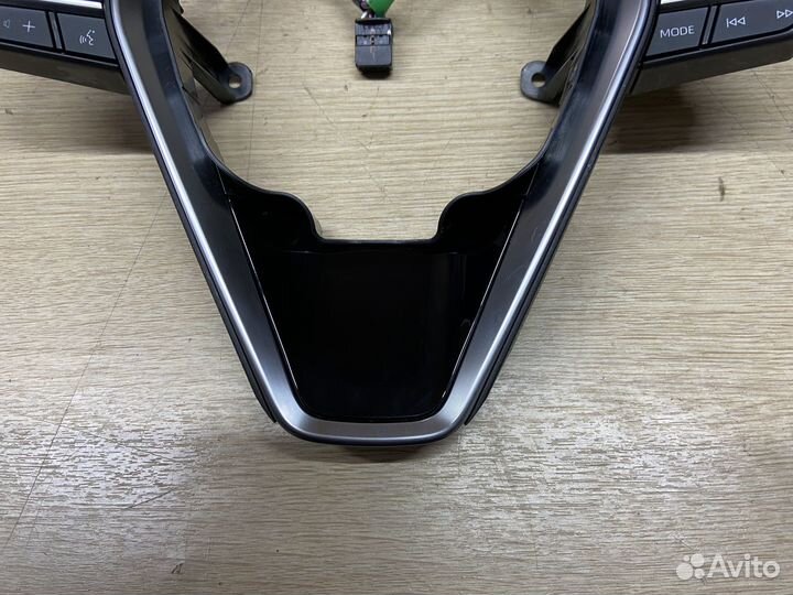 Блок кнопок руля Toyota Camry 75