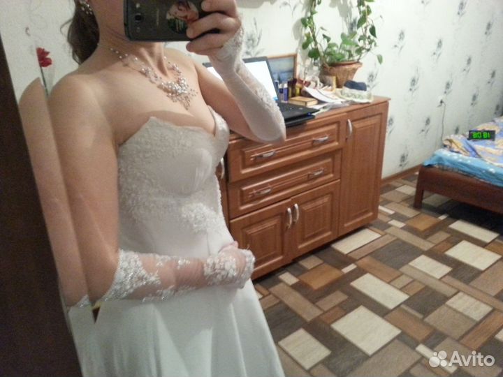 Свадебное платье