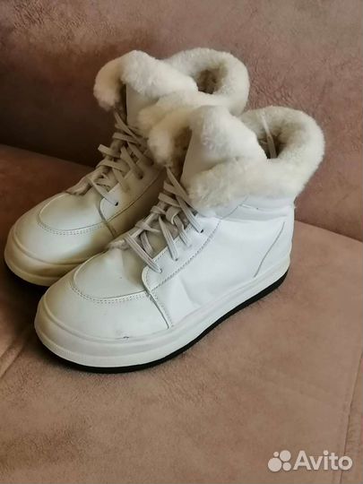 Кроссовки для девочки