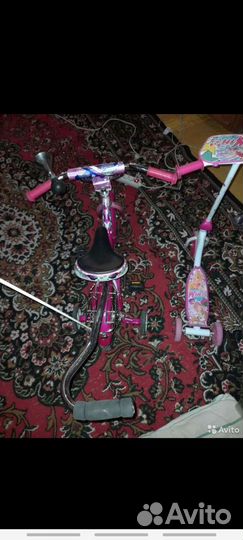 Детский велосипед с ручкой