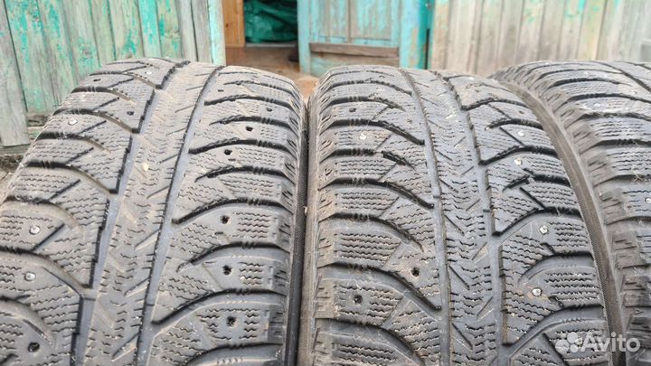 Bridgestone Ice Cruiser 7000 205/60 R16