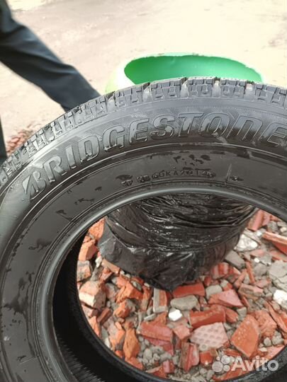 Bridgestone Blizzak MZ-03 215/65 R16 99N