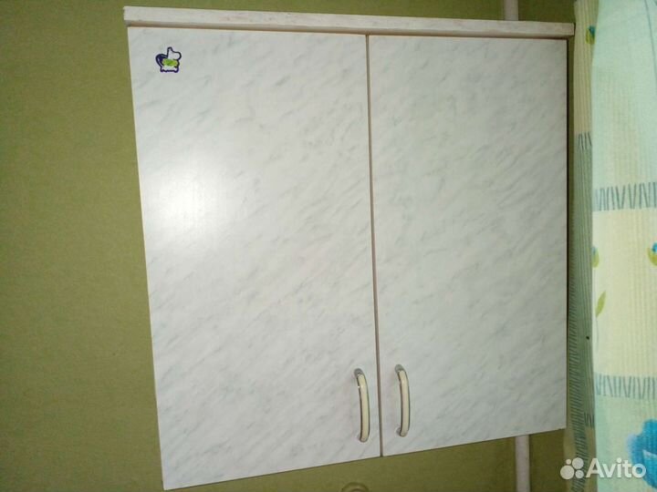 Кухонные шкафчики и кухонный пенал