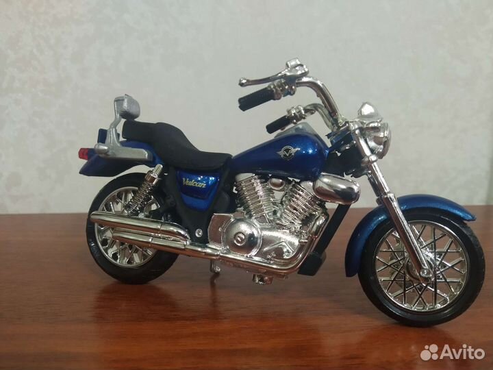Модель мотоцикла Кавасаки вулкан 1:18