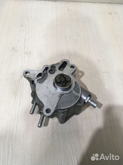 Насос вакуумный 03G145209C VW Ауди А6 С6