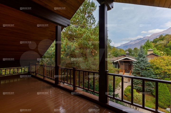 Дом 334 м² на участке 5 сот.