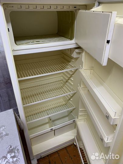 Холодильник бу 