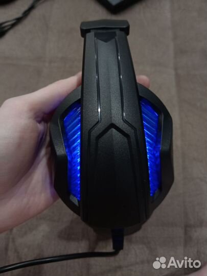 Игровые наушники с подсветкой и микрофоном