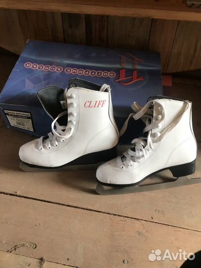 Продаются коньки