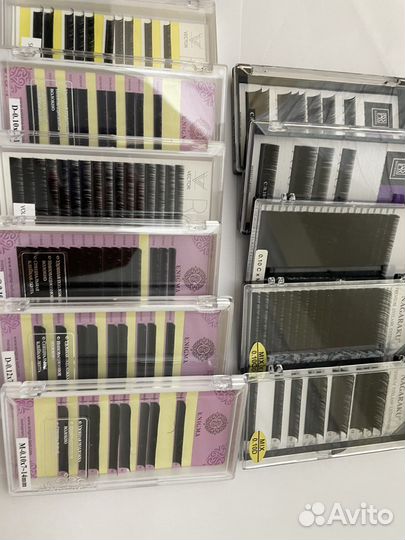 Массажный стол и все для ресниц