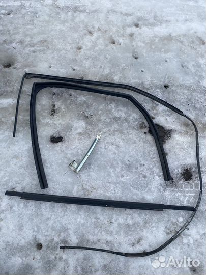 Уплотнительная резинка для авто