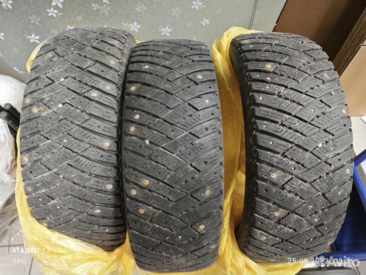Goodyear Ultra Grip Ice Arctic 2 215/65 R16 98T