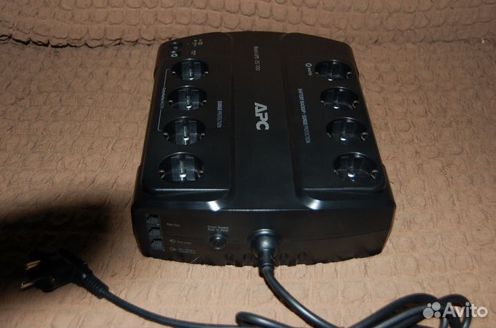Блок бесперебойного питания APC Back-UPS ES 700