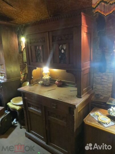 Старинная мебель -Буфеты, горки,стол,трюмо,стул