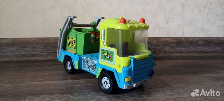Трэш монстрики (фигурки,машина,ведро)