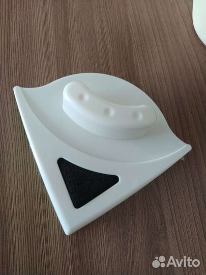 Мойщик окон. Стеклоочиститель магнитный