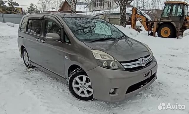 Toyota Isis 1.8 CVT, 2013, 86 900 км