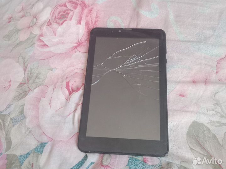 Планшет сломанный
