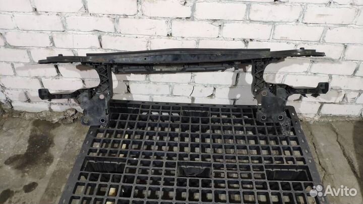 Панель передняя телевизор от Renault Megane II 20