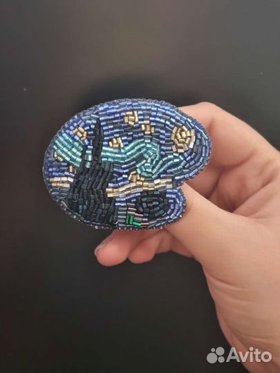 Украшение Брошь из бисера 