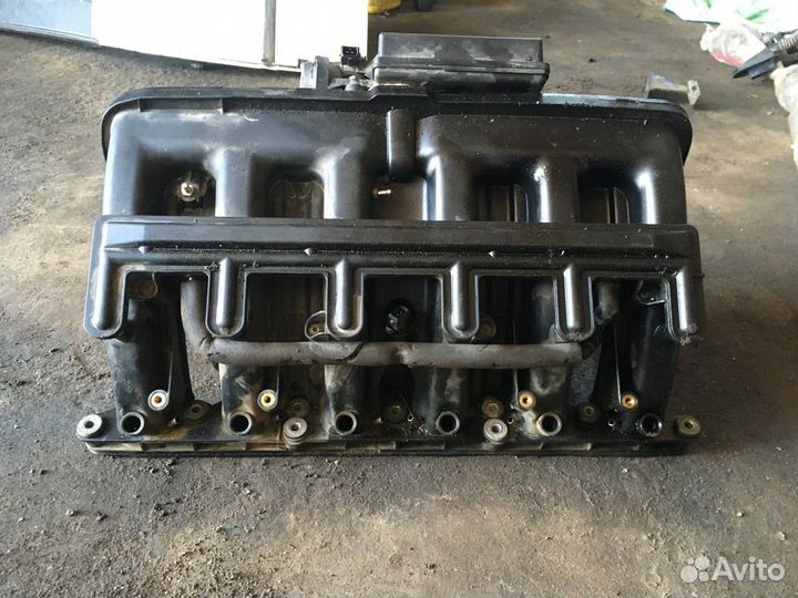 Коллектор впускной (BMW 3)