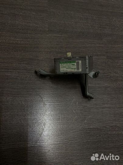 Блок рулевой рейки Toyota avensis2 2003-2008