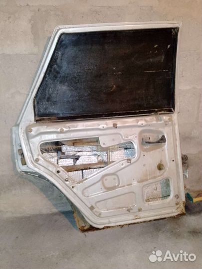 Задняя левая дверь ваз 2114
