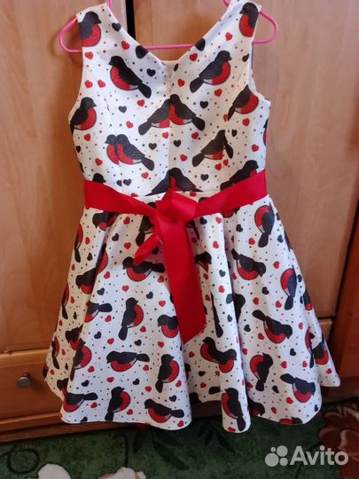 Платье праздничное