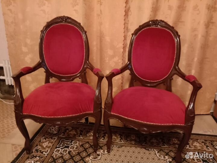 Мебель столы и стулья
