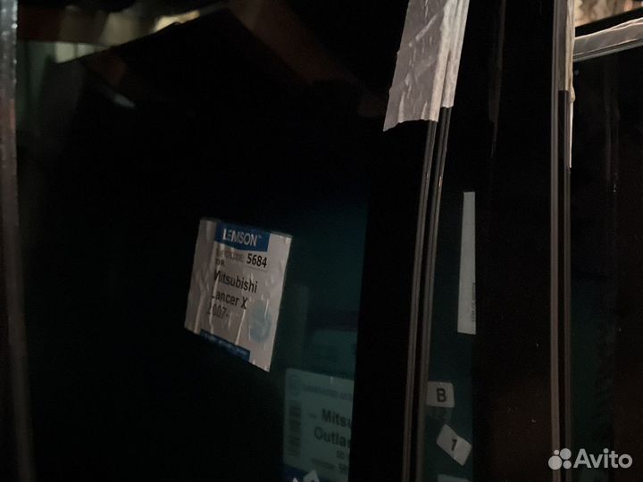 Лобовое стекло Митсубиси Ланцер