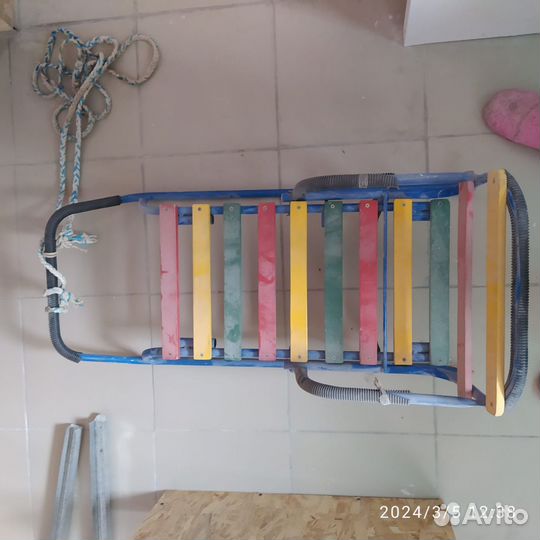 Снегокат и санки