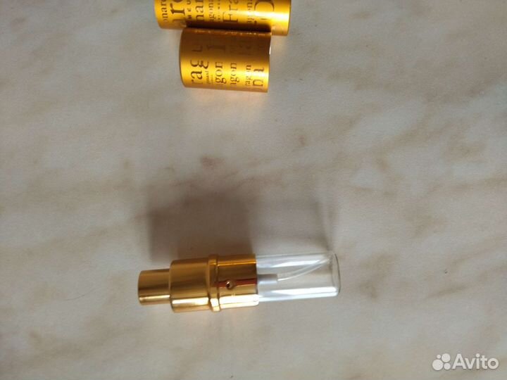 Дозатор для духов-атомайзер