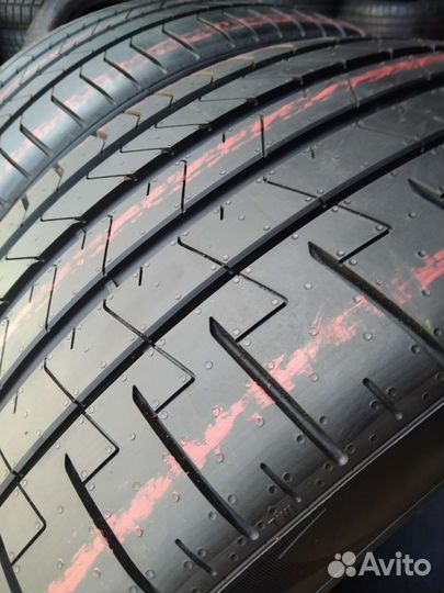 Pirelli P Zero PZ4 285/35 R20 104Y