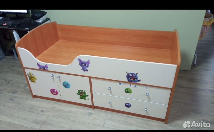 Детская кровать от 3 лет с ящиками и матрасом