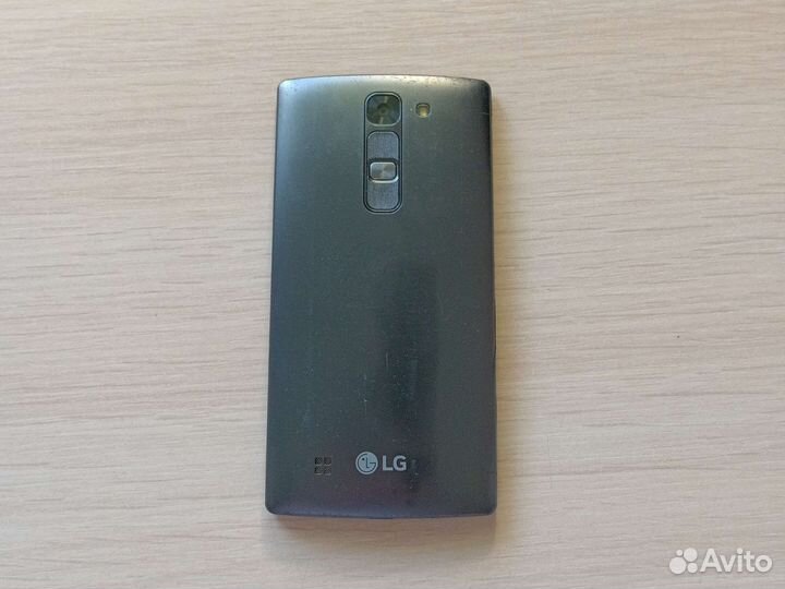 Телефон lg