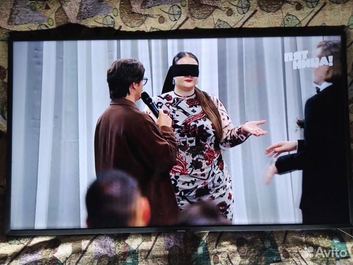 Samsung SMART TV. 109 см. WiFi. Miracast