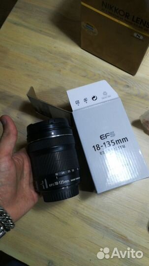 Объектив Canon EF-S 18-135mm f/3.5-5.6 IS STM