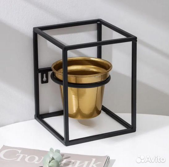 Кашпо ваза в стиле лофт настенное