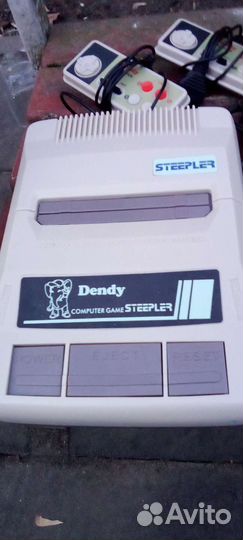 Игровая приставка dendy