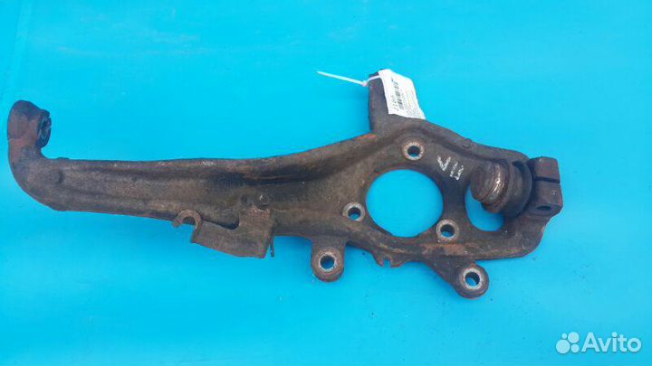 Кулак поворотный передний левый Ниссан Армада