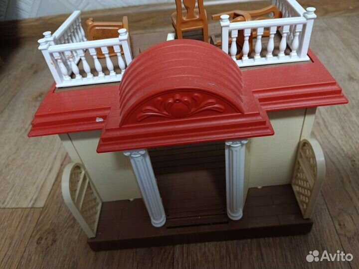 Домик для кукол