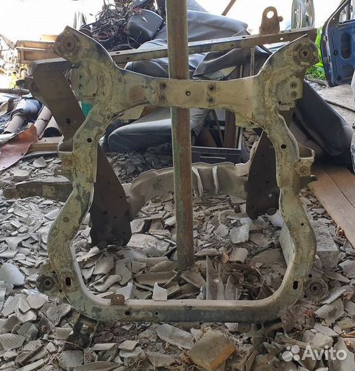 Подрамник передний Антара Каптива 3.2л