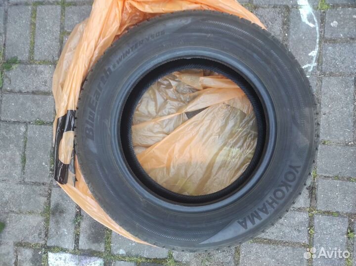 Yokohama BluEarth Winter V906 185/65 R15 88T