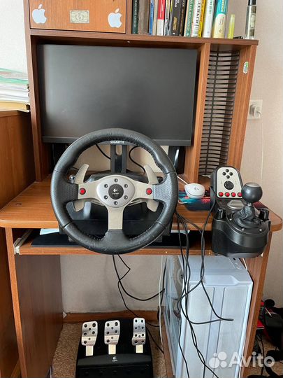 Игровой руль Logitech g25