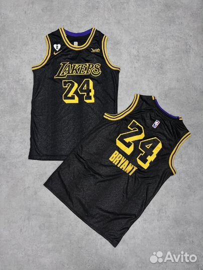 Форма Коби Брайант