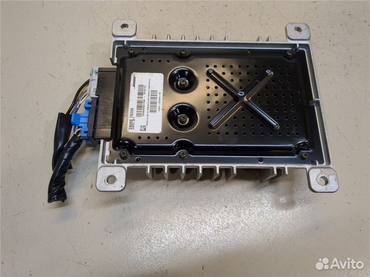 Усилитель звука Nissan Armada, 2006