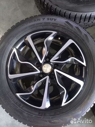 R17 Nokian Tyres Nordman 7 SUV 215/60, PCD 5x114.3 DIA 67.1