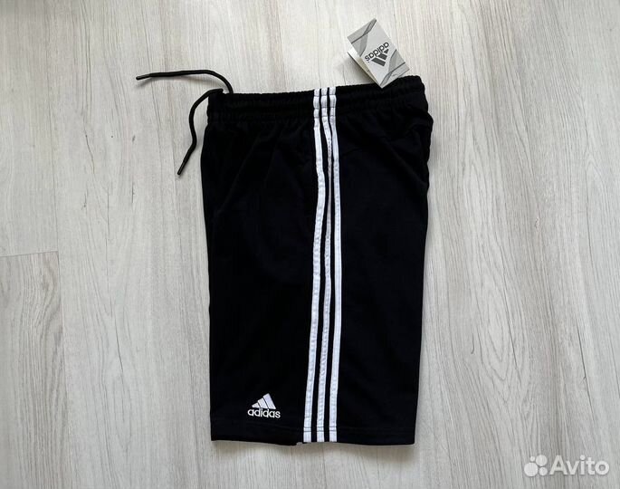 Шорты adidas classic